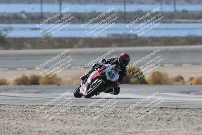 media/Nov-16-2025-Race Pace (Sun) [[8c5fa54630]]/Verified Riders/3-Turn 14 (1045am)/